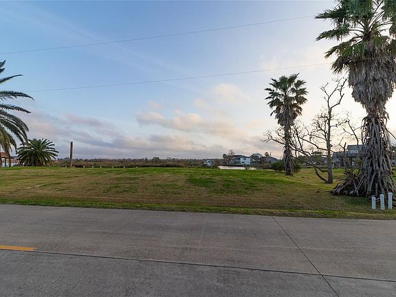 2nd image of 5009 Scenic Dr