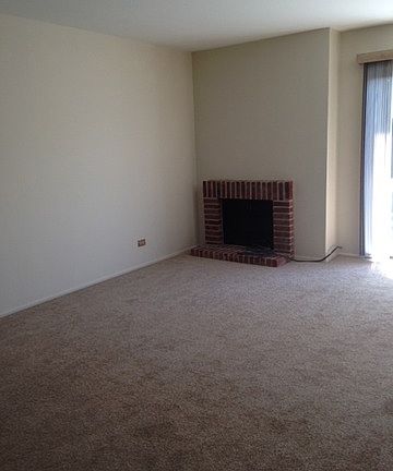 3rd image of 392 Thornhill Ct APT B2