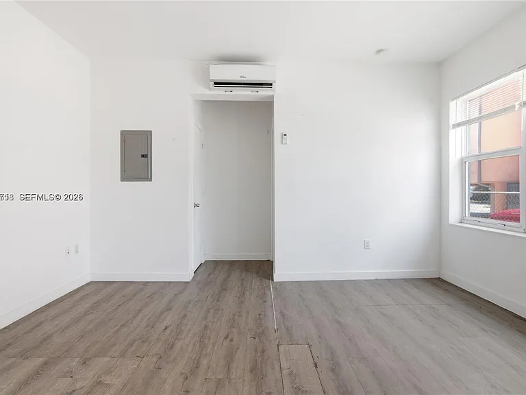 402 NW 12th Ave #213 — Photo 3
