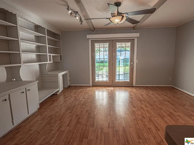 103 N Oak Dr — Photo 7