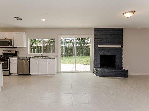 5th image of 10819 Sagegulf Ln