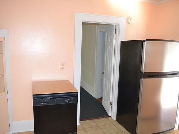 5th image of 1114 New York Ave