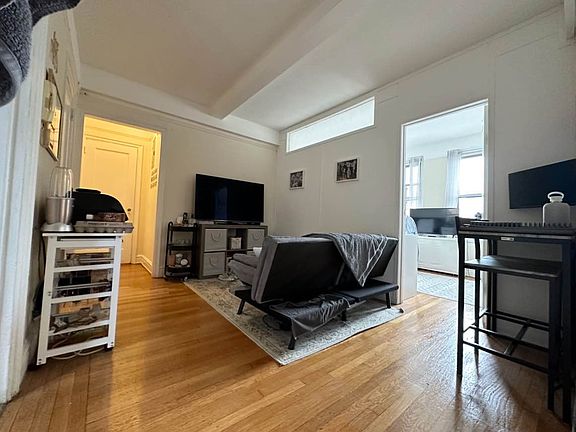 2nd image of 455 W 34th St APT 7E