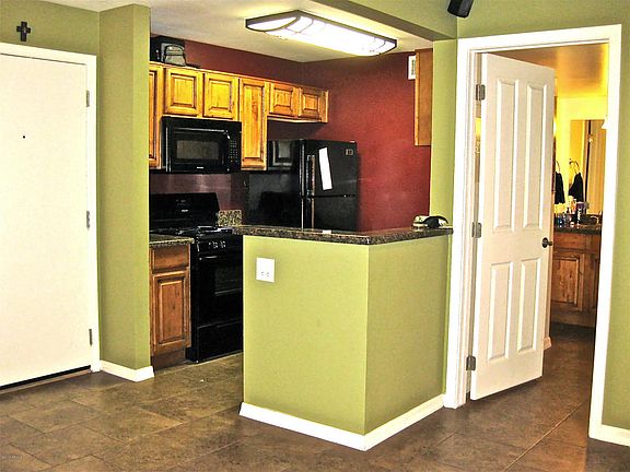 2nd image of 1701 W Tuckey Ln Unit 105
