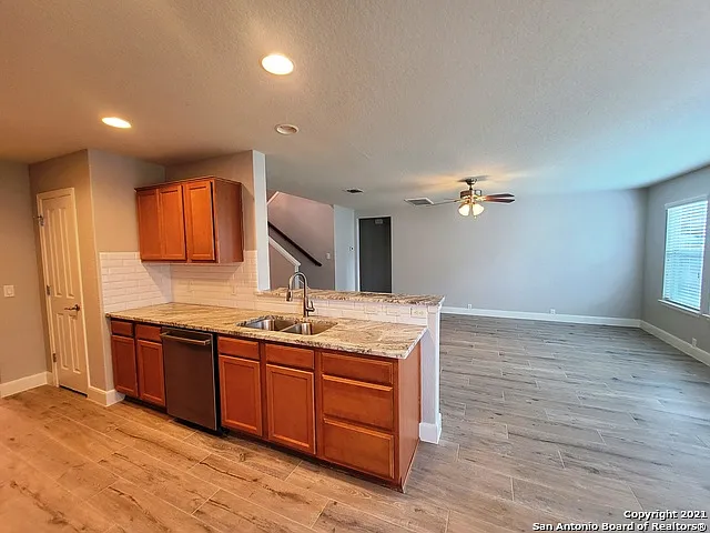 661 Silo St — Photo 6