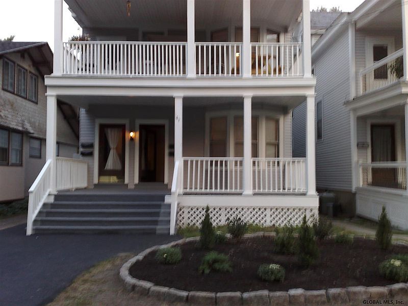 2nd image of 41 MANNING Boulevard