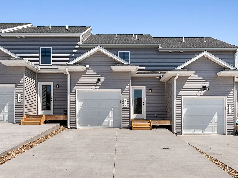 630 Catherine Dr — Photo 30