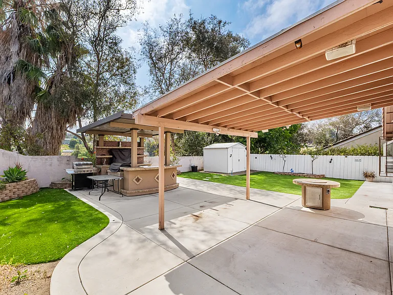 833 Joanna Dr — Photo 33
