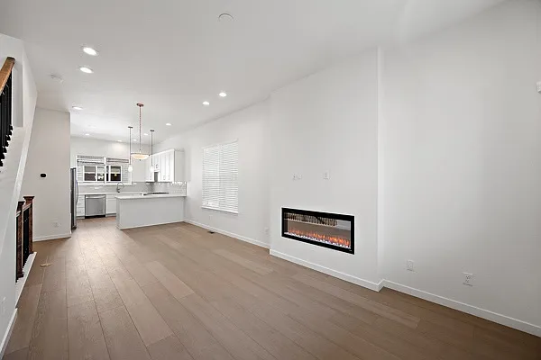 4037 Ascend Grv — Photo 8