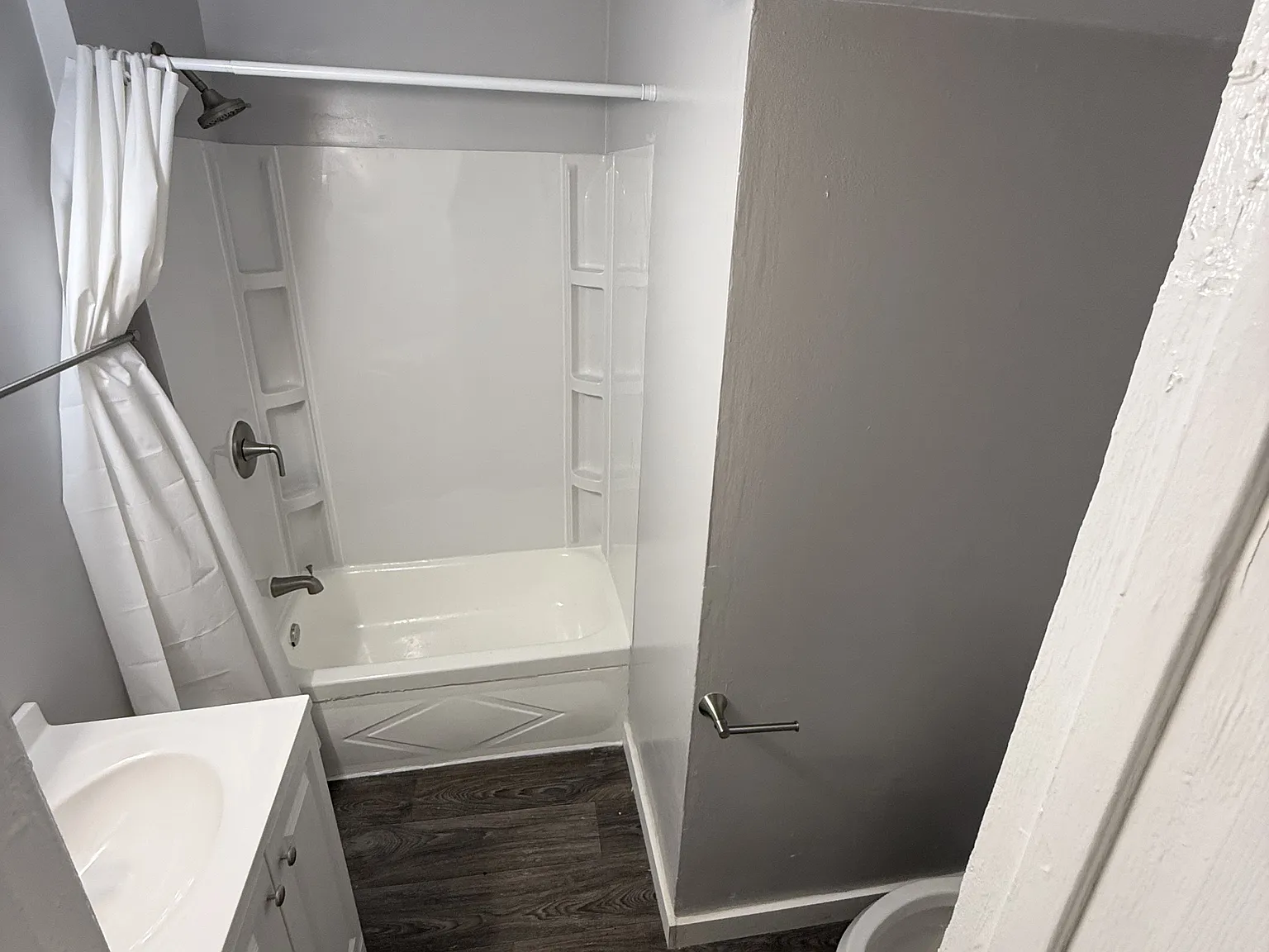 764 Capital Ctr — Photo 1