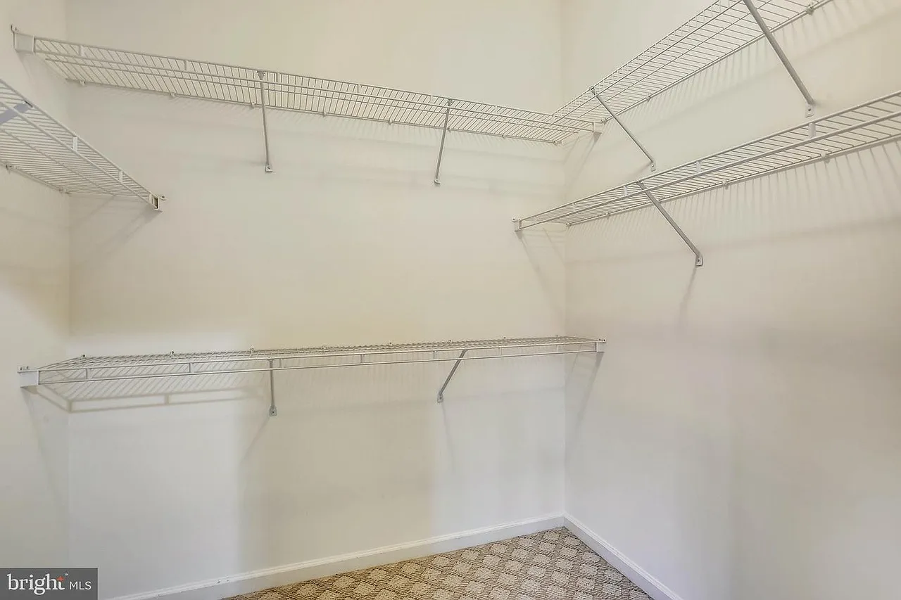 4 bed, 3426 sqft, $3,849 — Photo 2