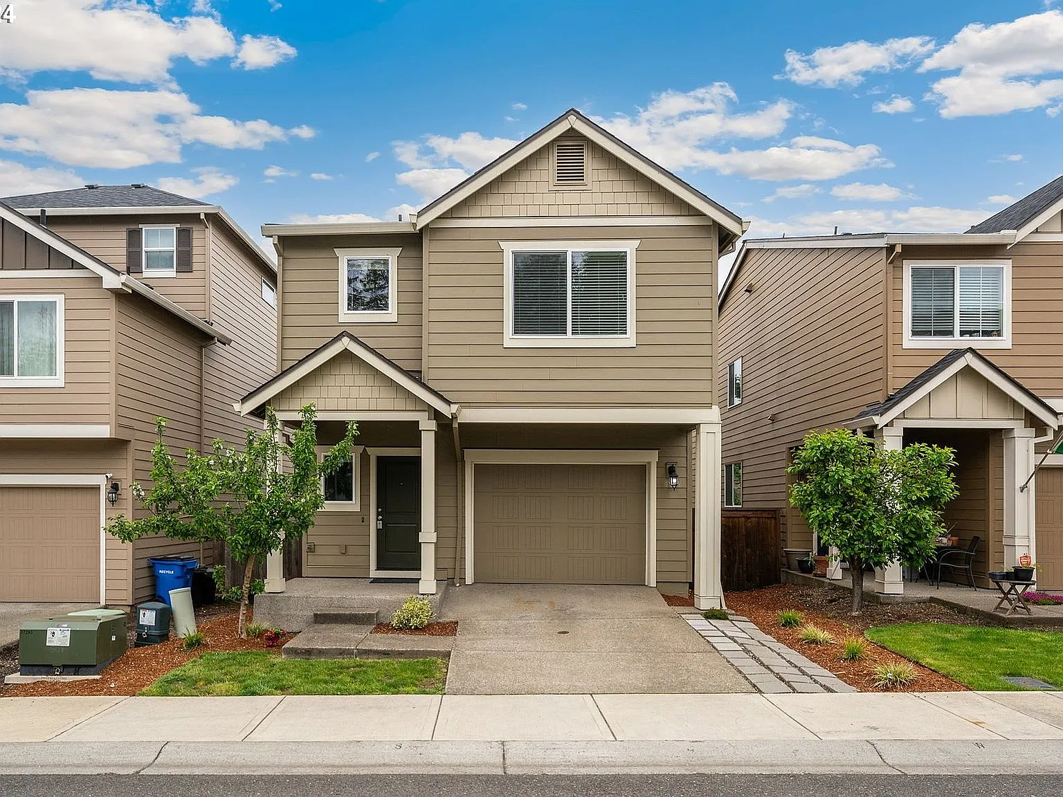 4 bed, 1645 sqft, $2,695 — Photo 1
