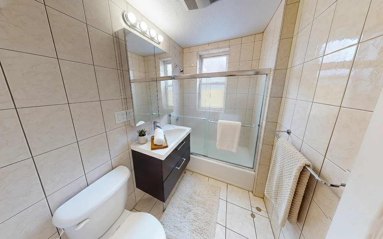 4 bed, 1100 sqft, $6,500 — Photo 3