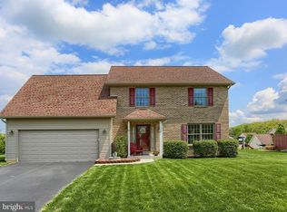 108 Westgate Dr, Mount Holly Springs, PA 17065