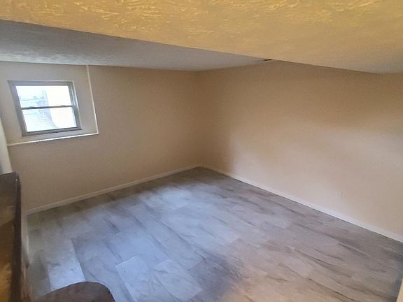 5th image of 6518 Birchview Dr N
