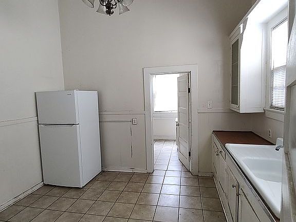 5th image of 718-720 4th St