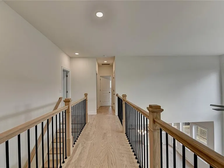 2471 Stewart Rd — Photo 48