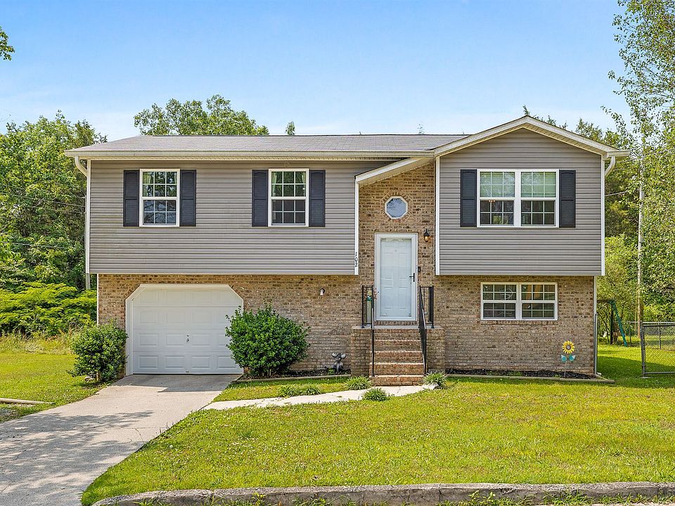 1st image of 102 Madaris Ln
