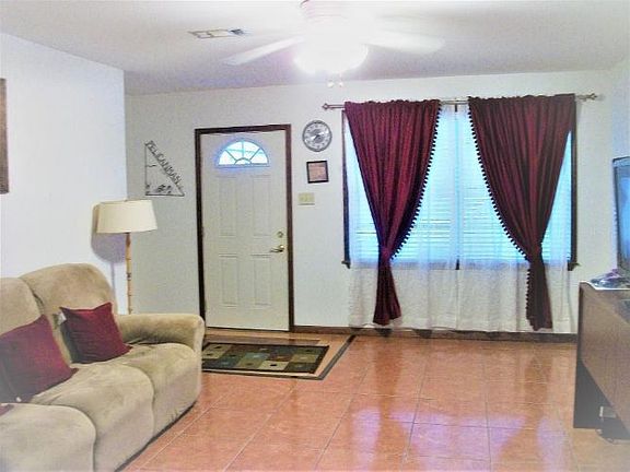 4th image of 317 Livingston Ave