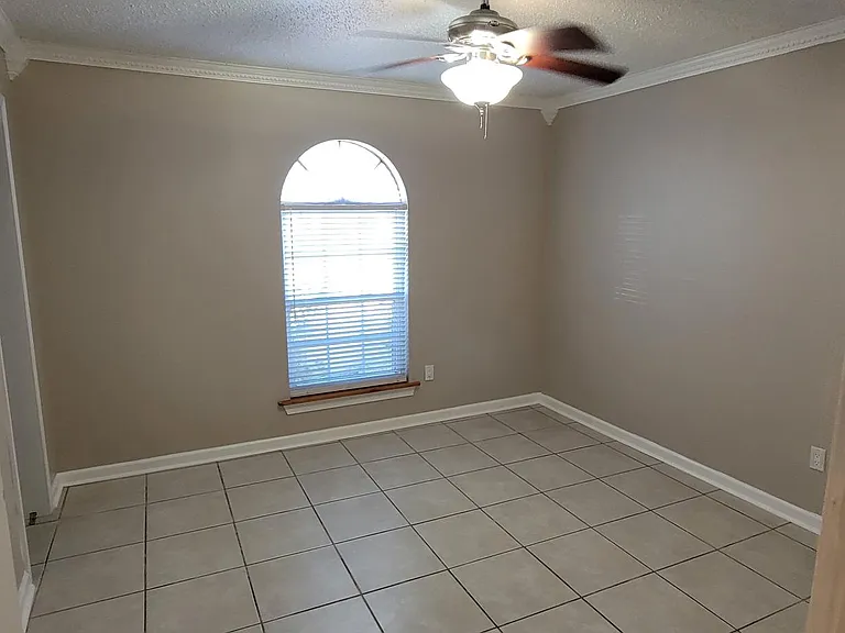1308 Green Ave — Photo 13