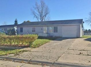 224 Kingswood Dr, Kendallville, IN