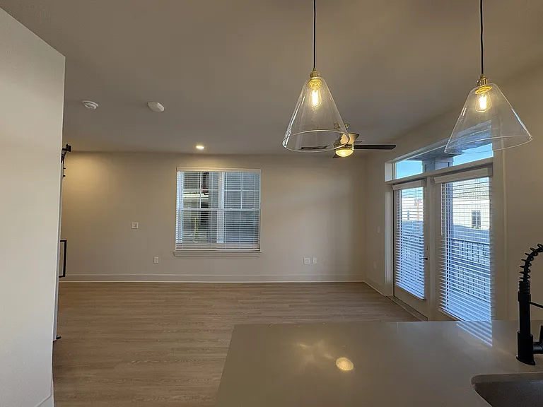 District on the Etowah Apartments — Photo 295