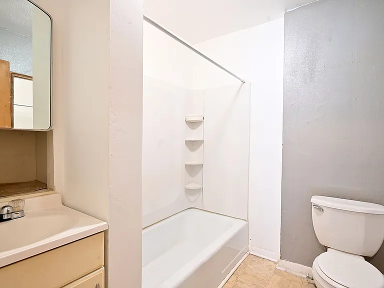 555 Wyoming Ave — Photo 31