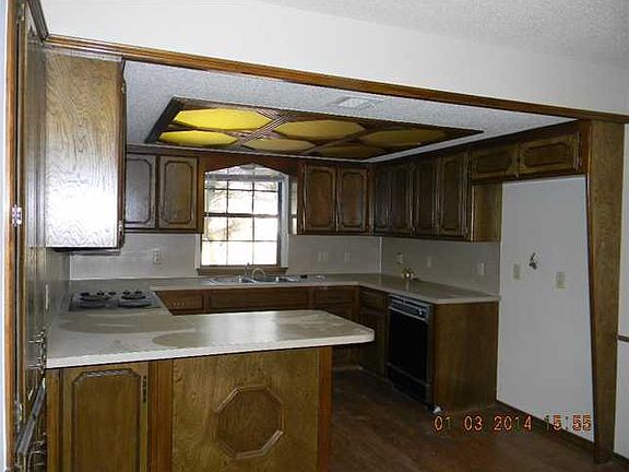 4th image of 13125 Moccasin Ln