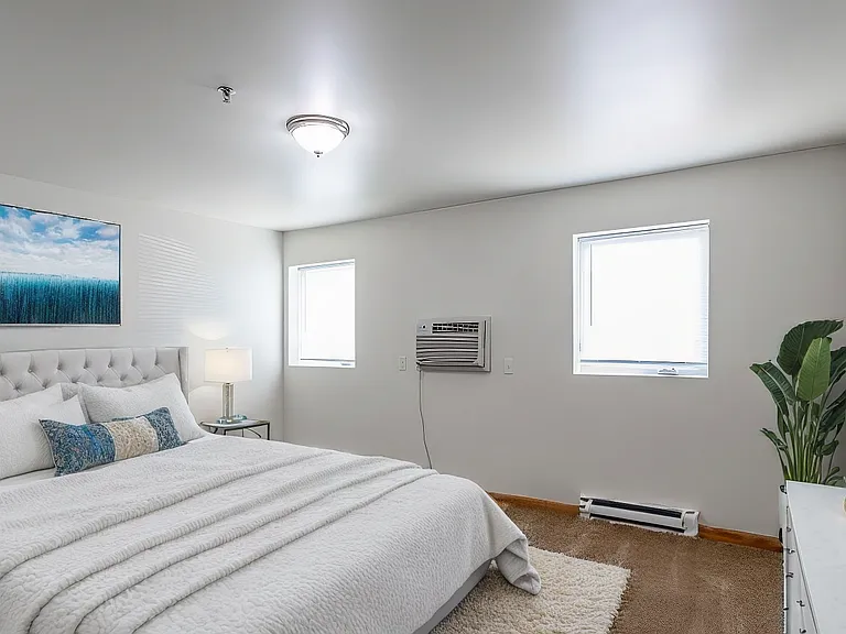 Eagle Point Apartments — Photo 2
