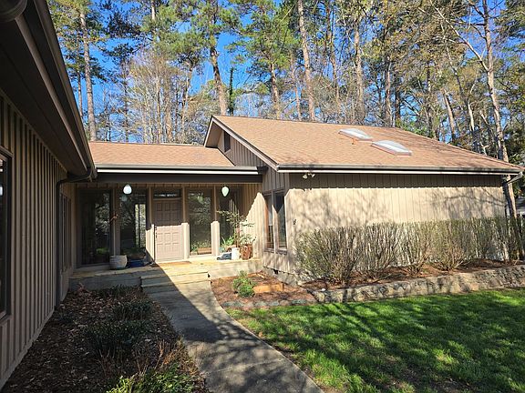 2nd image of 10 Kendall Dr