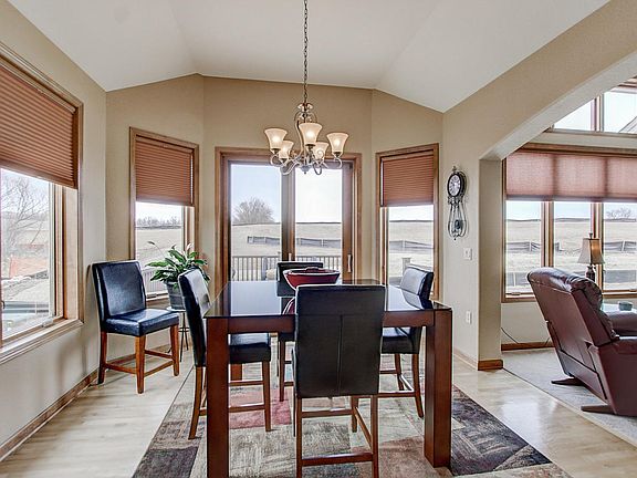 5th image of 3416 Sequoia Cir