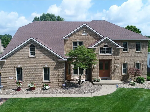 7051 Queensgate St NW, Canton, OH 44718