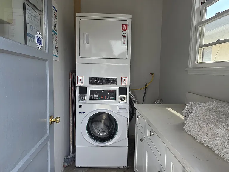 2711 W Clark Ave #A — Photo 9