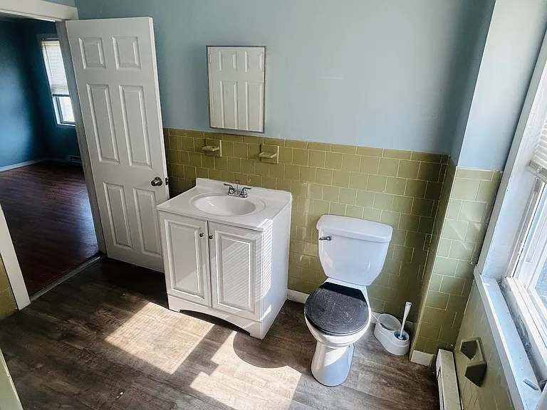 44 Barbara St #1L — Photo 6