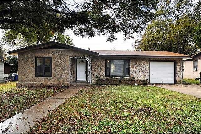 1st image of 1203 Larkwood Dr