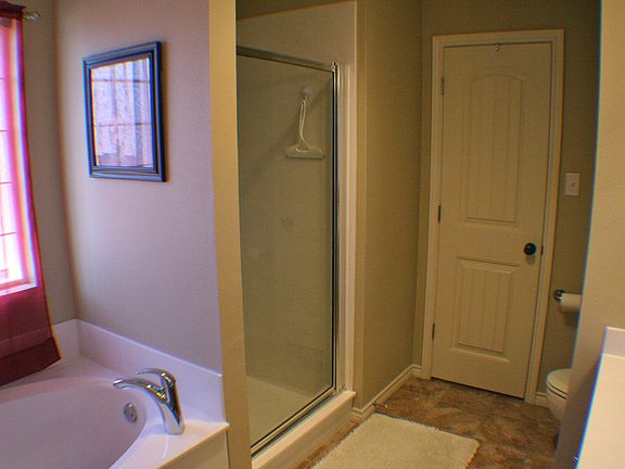 Master Bath Shwr/Garden Tub