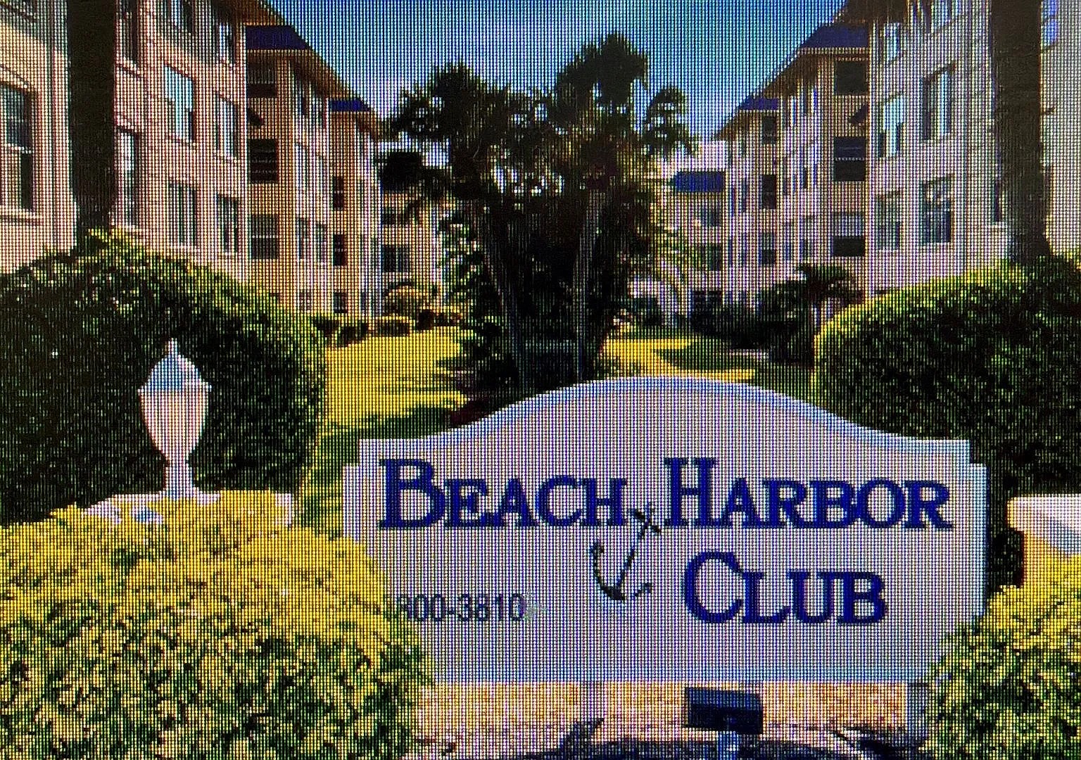 Beach Harbor Club Beauty — Photo 1
