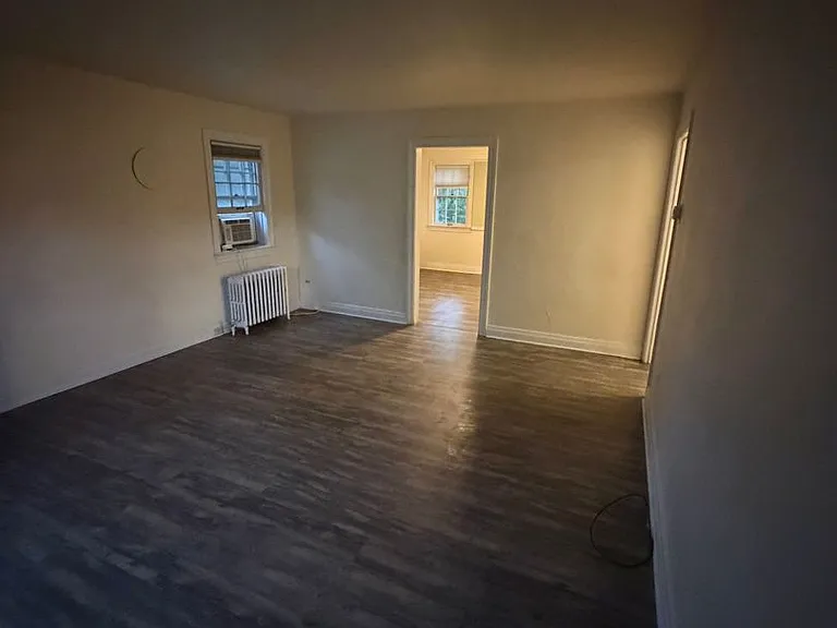 81 E Park Pl — Photo 9