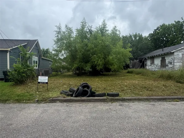 3118 Webster St, Houston, TX 77004