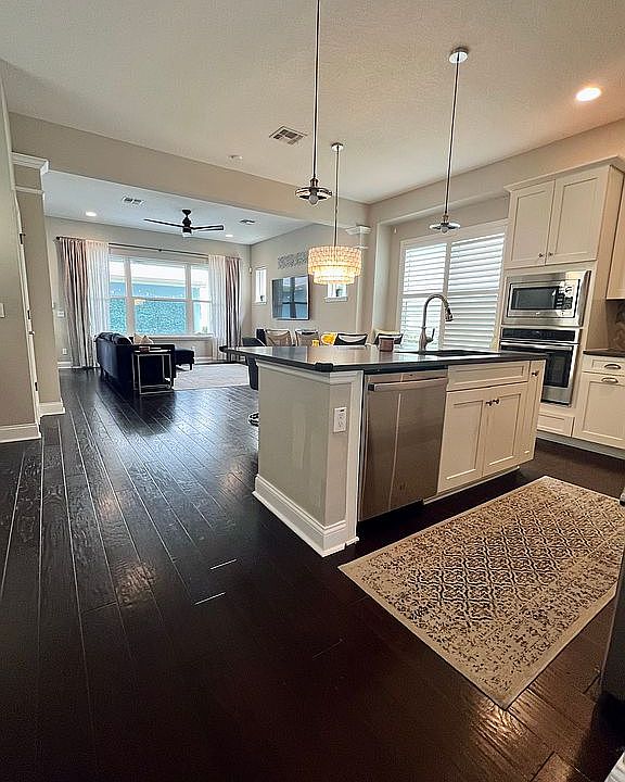 1st image of 8839 Laureate Blvd