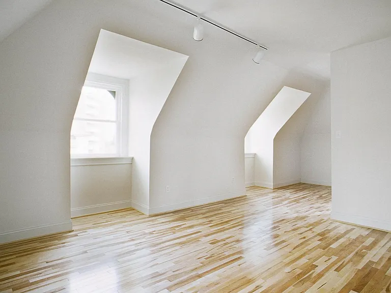 6018 Walnut St #3 — Photo 4