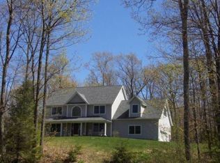 1 Tall Oaks Rd, Marlboro, NY 12542