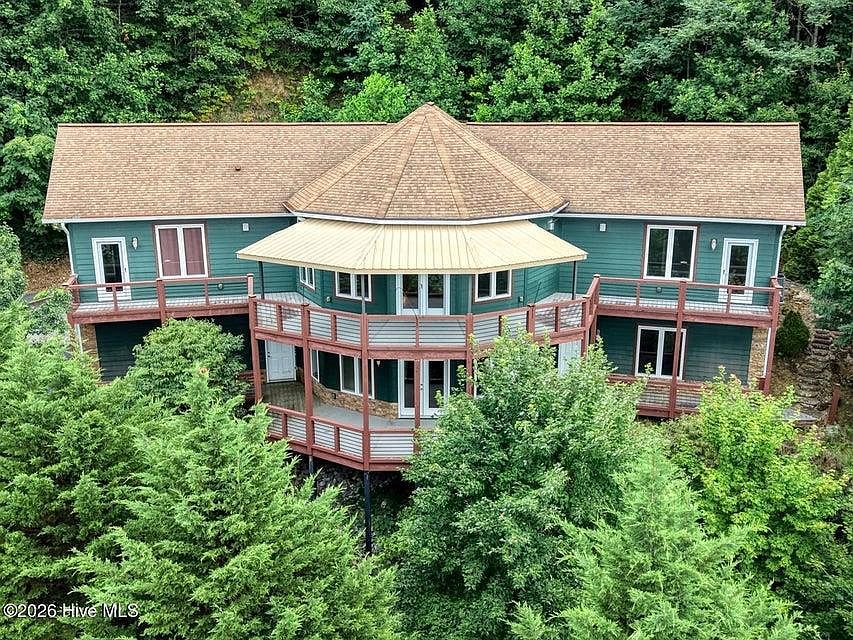 1st image of 645 Outlook Rd
