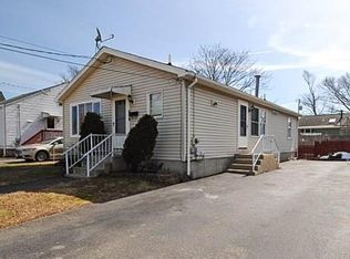 519 Kenyon Ave, Pawtucket, RI 02861