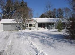 1138 E Standish Pl, Bayside, WI 53217