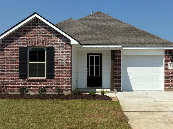 204 Red Pine Dr, Lafayette, LA 70501