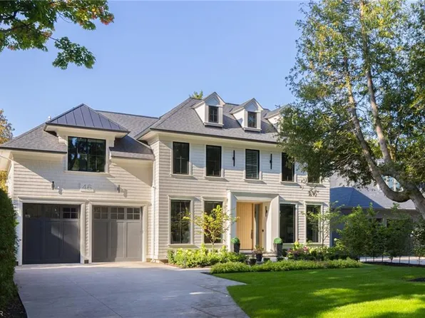 46 2nd St, Oakville, ON L6J 3T2
