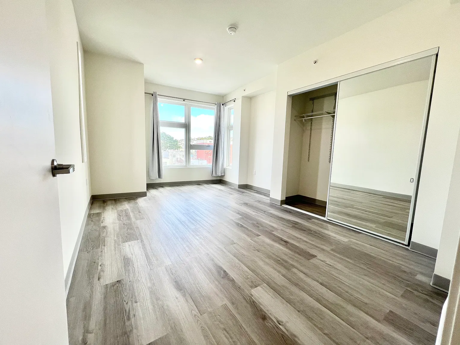 4742 Mission St #407 - Image 4