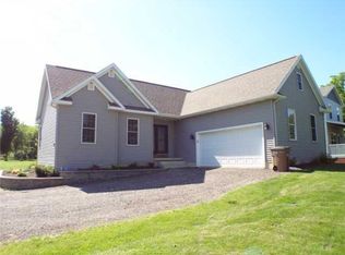 8997 Kildare Dr, Laingsburg, MI 48848