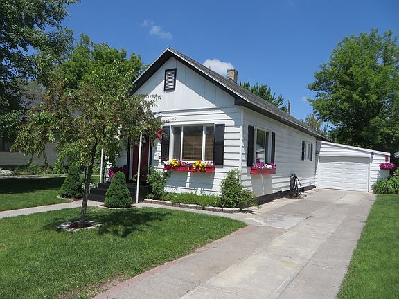 2nd image of 263 E 14th St
